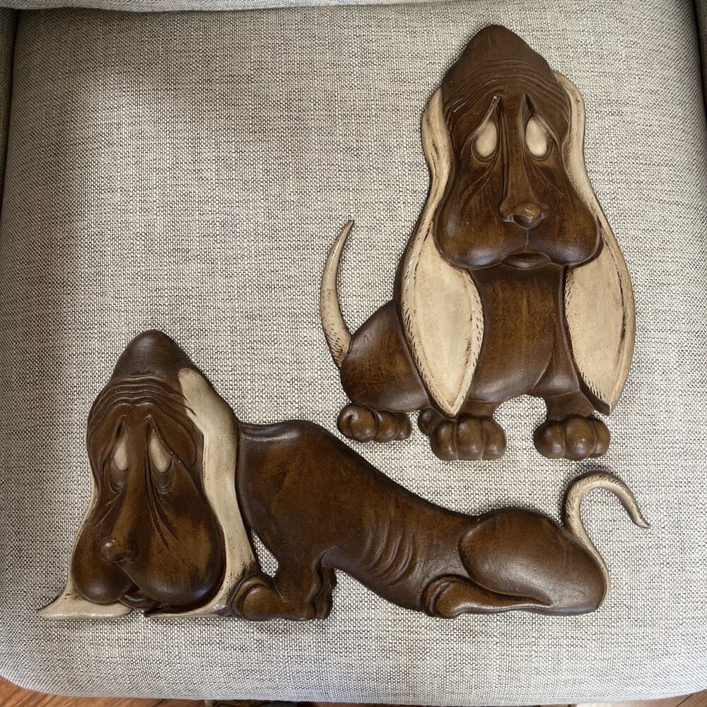 2 Vintage Sexton 1967 1206 Basset Hound Dogs Cast Metal Wall Plaques Brown Tan